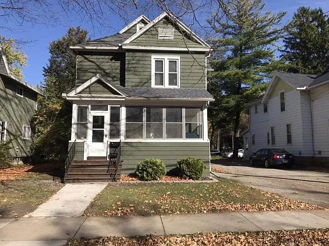 1124A Elmwood Ave