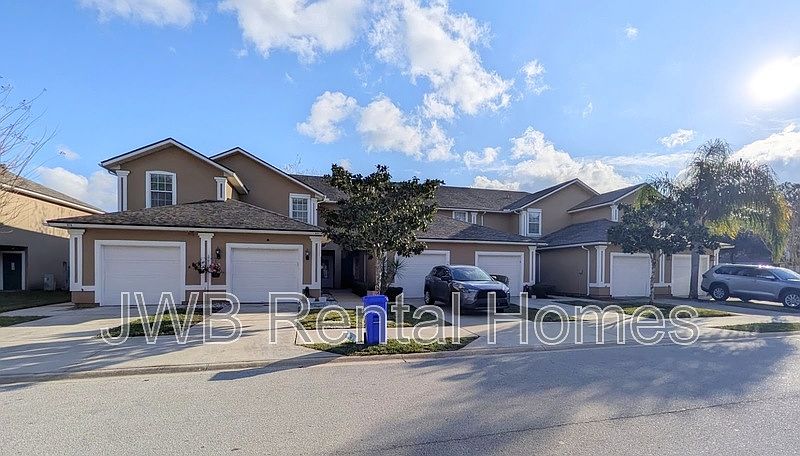 1st image of 878 Scrub Jay Dr