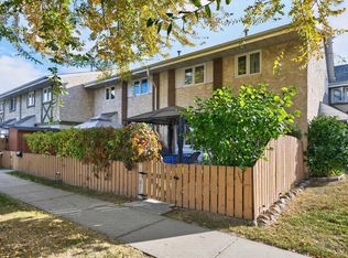 Callingwood Court, Edmonton, AB T5T 0H5