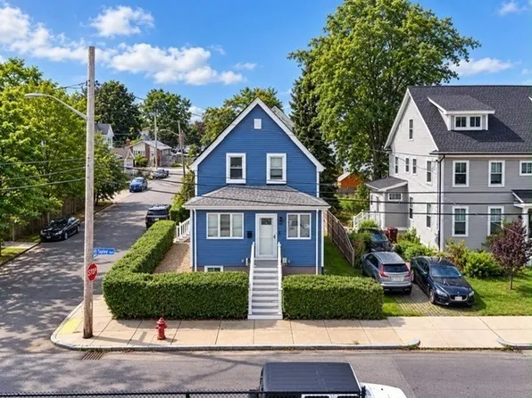 81 Tapley Ave, Revere, MA 02151