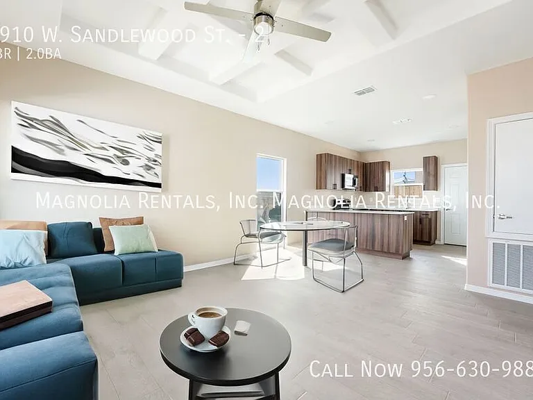 2910 W Sandlewood St #2 — Photo 3
