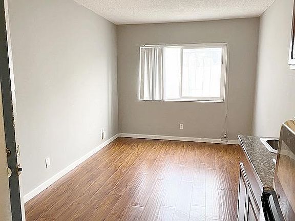 3rd image of 3766 S Canfield Ave APT 3