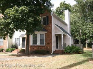 27 Forest Glen Dr, Chapel Hill, NC 27517