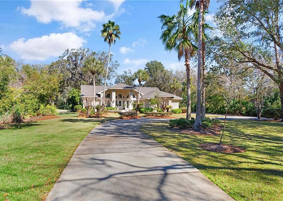 1st image of 139 Colonial Dr