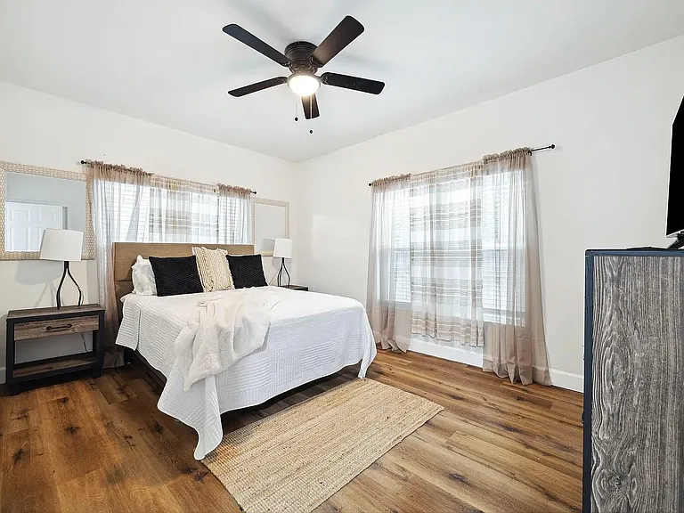 2304 Chapman St #3 — Photo 12