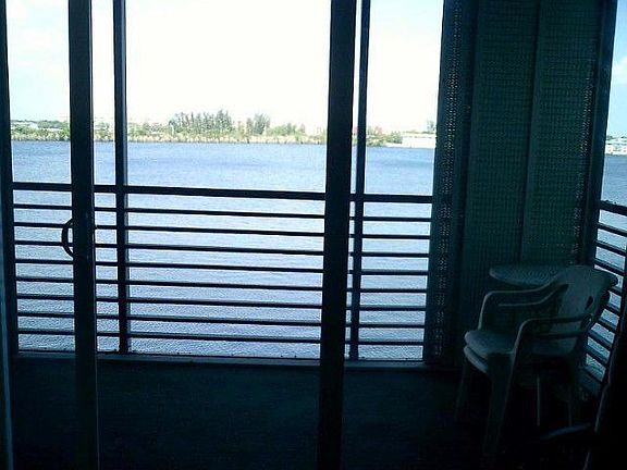 2nd image of 1075 Miami Gardens Dr #403