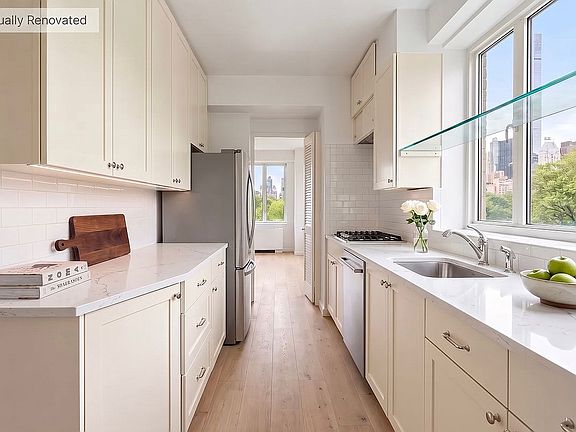3rd image of 80 Central Park W APT 6B
