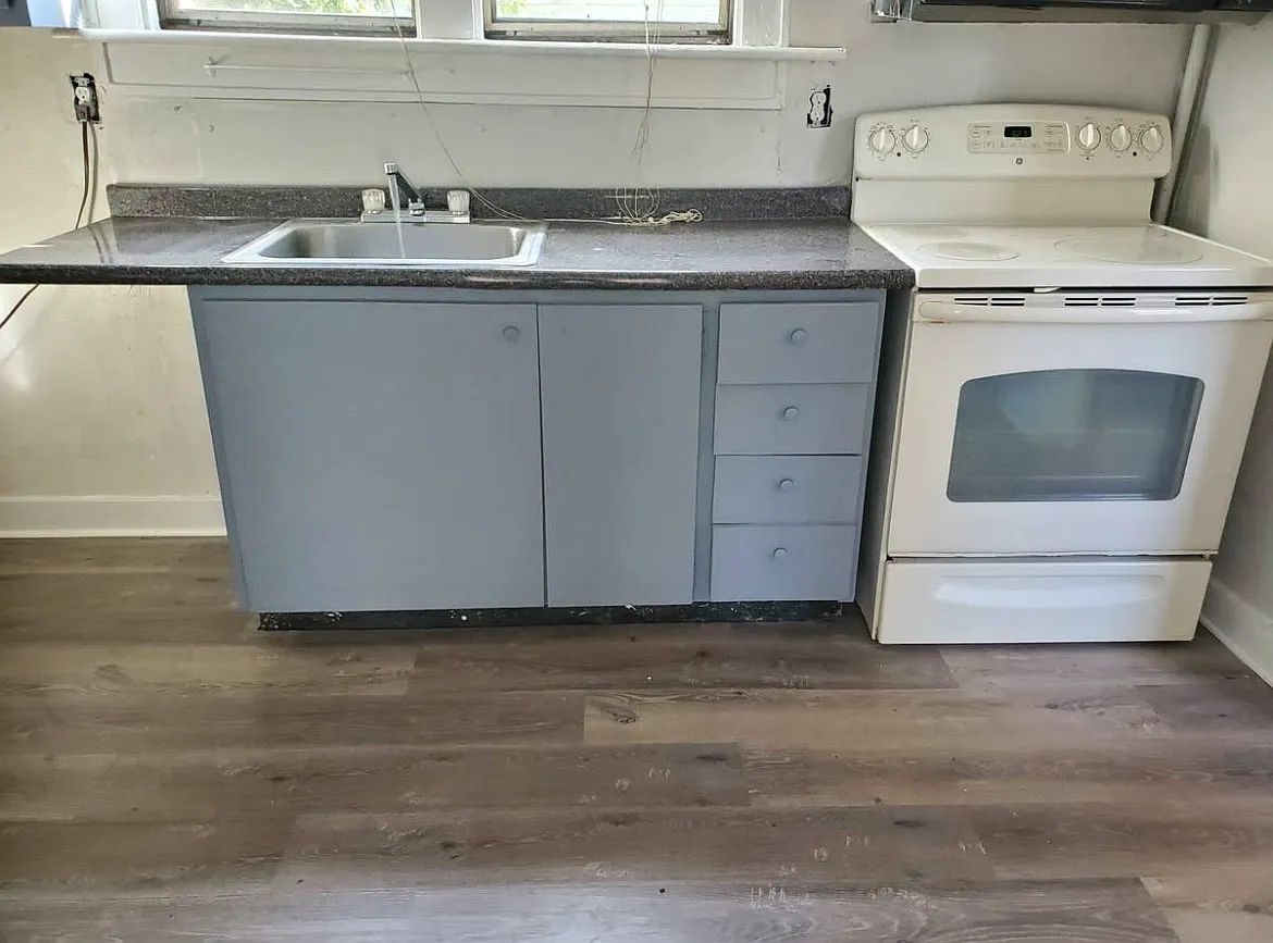 1 bed, $750 — Photo 1