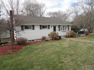 25 Fellsmere Ave, Stoneham, MA 02180
