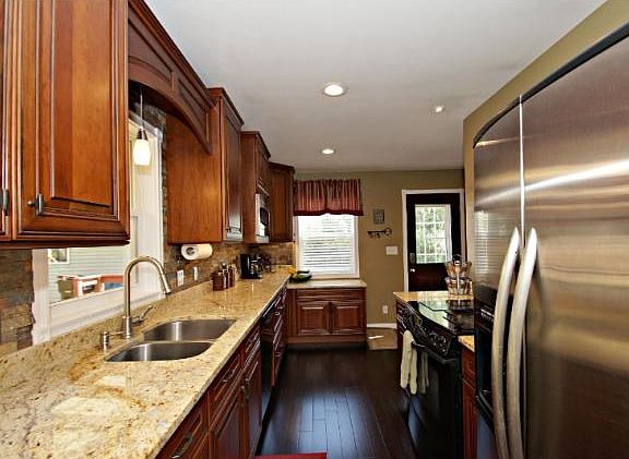 4th image of 4120 Glacier Ln N