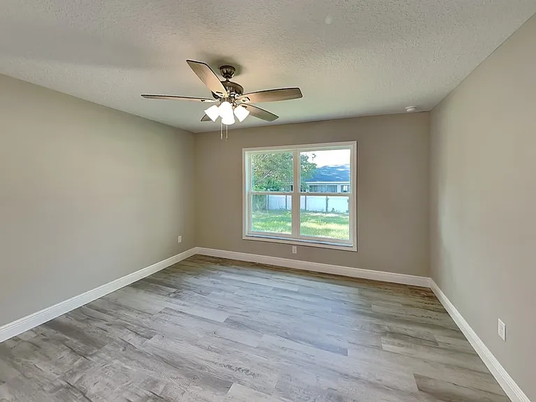 2082 W Swanson Dr — Photo 16