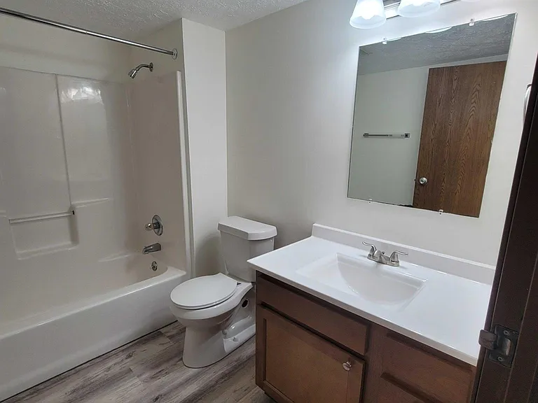 Sumner Point Apartments — Photo 23