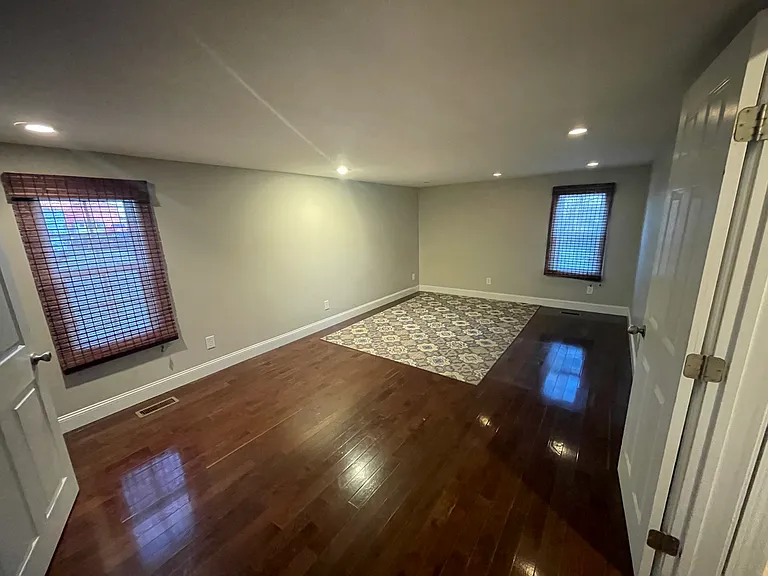 133 Brooks Rd — Photo 10