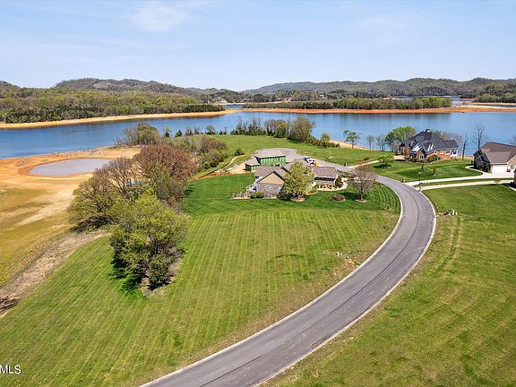 3rd image of 1405 Legacy Bay Dr