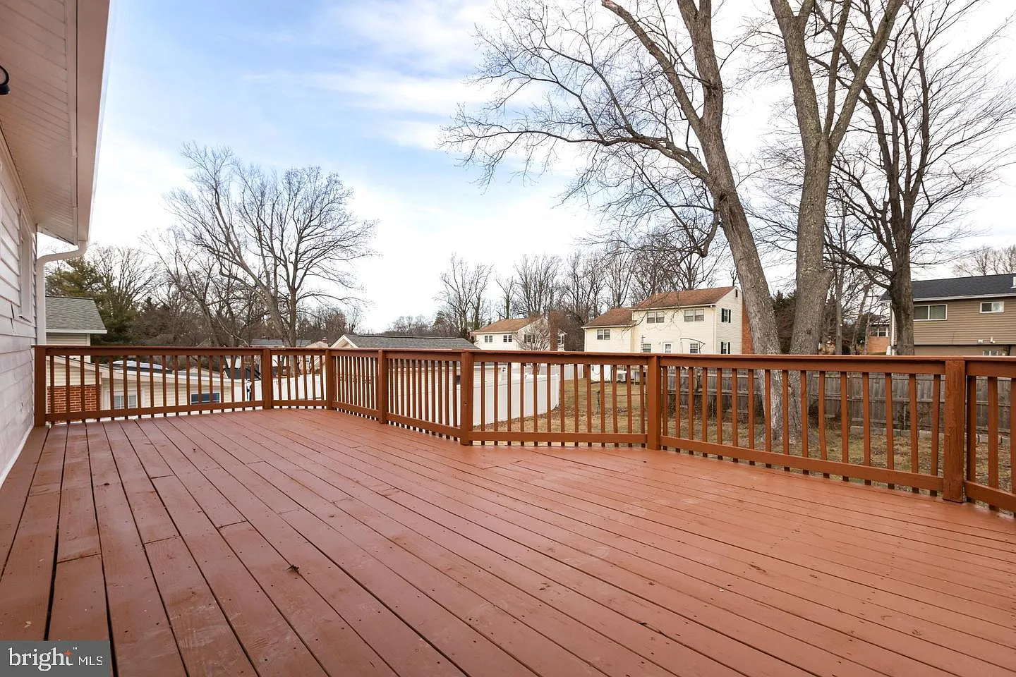 3 bed, 1.0 bath, 2500 sqft, $3,400 — Photo 4