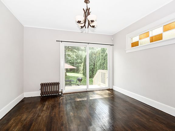 5th image of 160 E Lincoln Ave