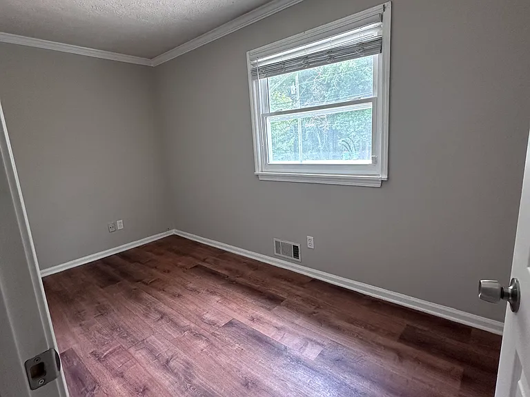 5172 Williams Rd #B — Photo 8