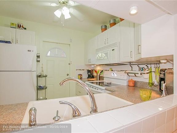 3rd image of 3531 NW 50th Ave APT 401