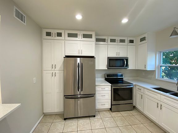 5th image of 11738 Wesson Cir W