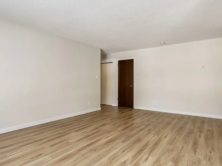 29 Grand Dr #2 — Photo 12