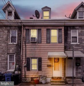 2152 Adams St, Reading, PA, 19605