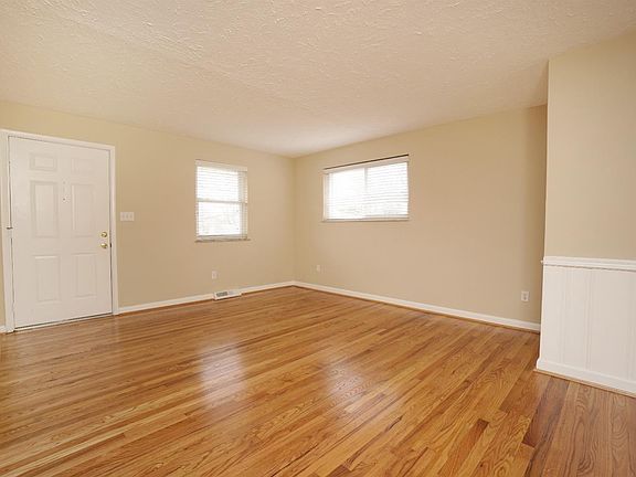 2nd image of 112 Waxwing Dr