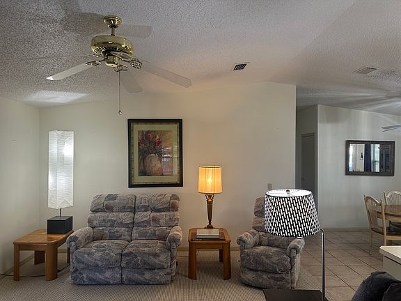 3rd image of 1604 Pinehurst Dr