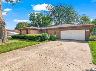 212 Golf Rd, Springfield, IL 62704
