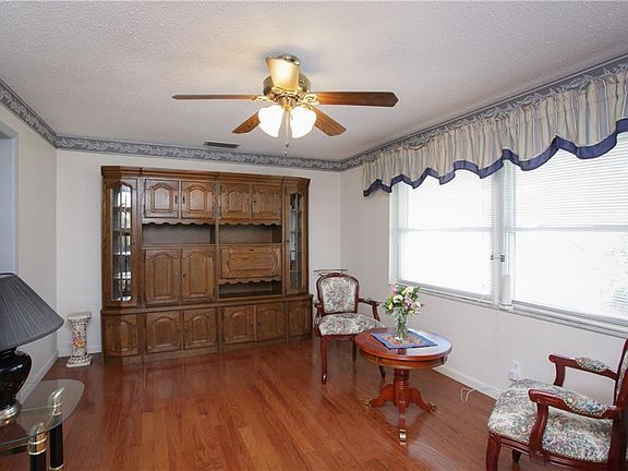 3rd image of 249 Alachua Dr