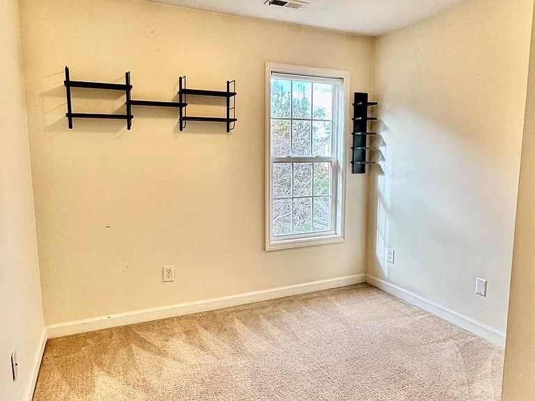 140 Broadleaf Dr — Photo 11