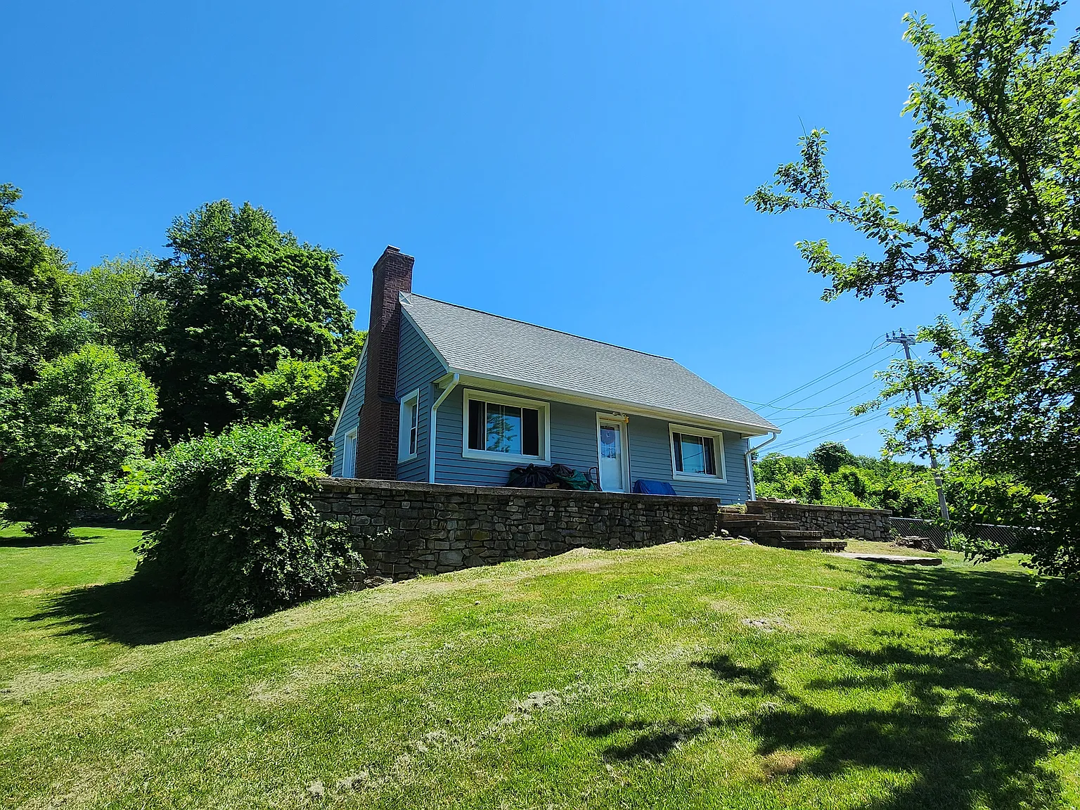 3 bed, 1900 sqft, $2,700 — Photo 3