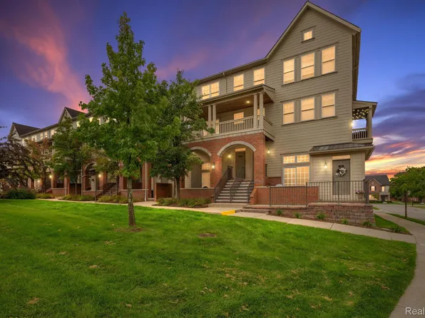 207 Amys Walk, Auburn Hills, MI 48326
