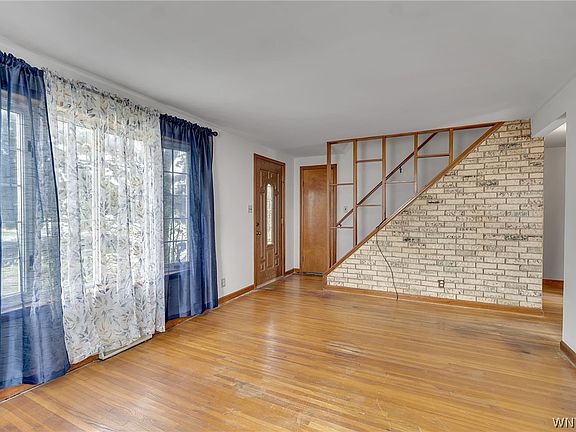 3rd image of 13 Colby St
