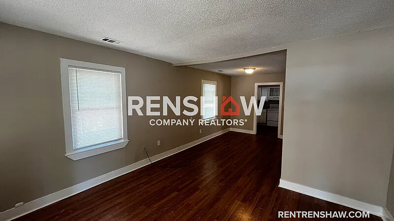 2 bed, 1.0 bath, 816 sqft, $915 — Photo 2