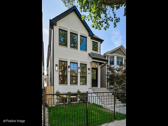 2nd image of 2714 N Magnolia Ave