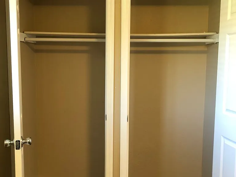 Churchill Village Apartments — Photo 41
