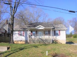 104 Oak St, Athens, TN 37303