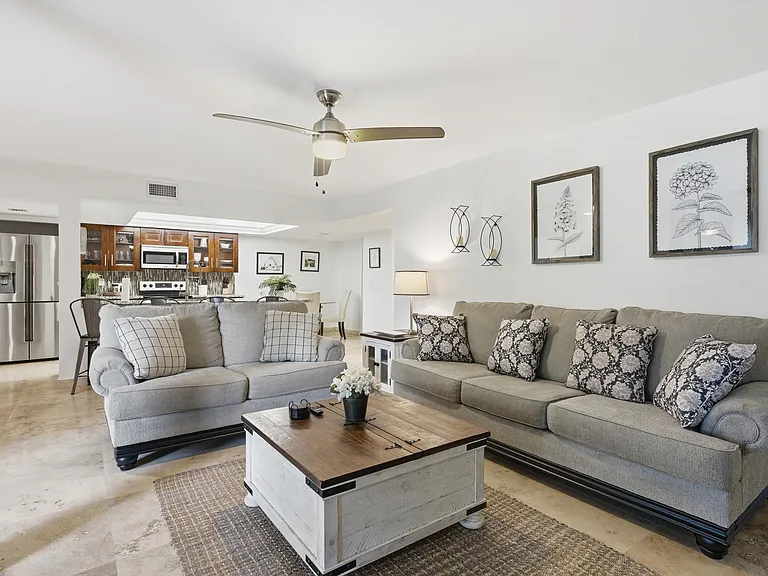 825 Egret Cir #104 — Photo 9