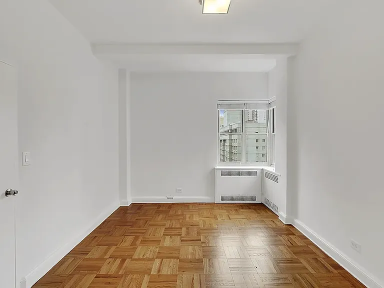 300 E 57th St #17G — Photo 7
