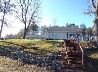 9773 Strawberry Lake Dr, Evart, MI 49631