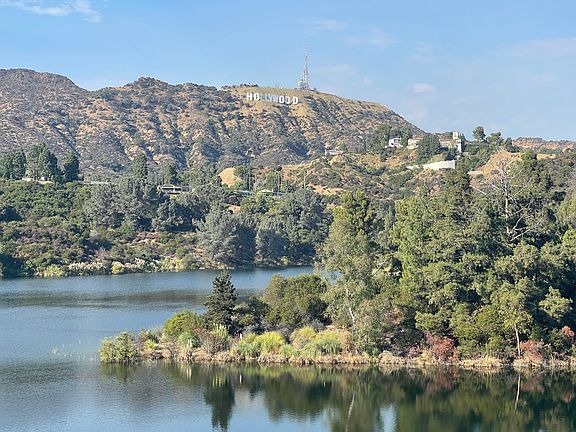 Lake Hollywood Reservoir Trail - Around the corner from front door