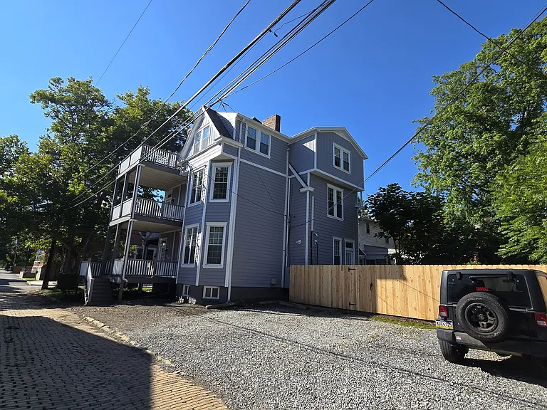 208 Center Ave #2 — Photo 26