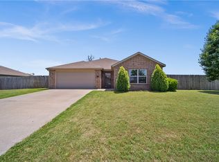 331 Violet St, Centerton, AR 72719