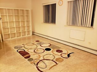 3336 14th St #2, Astoria, NY 11106