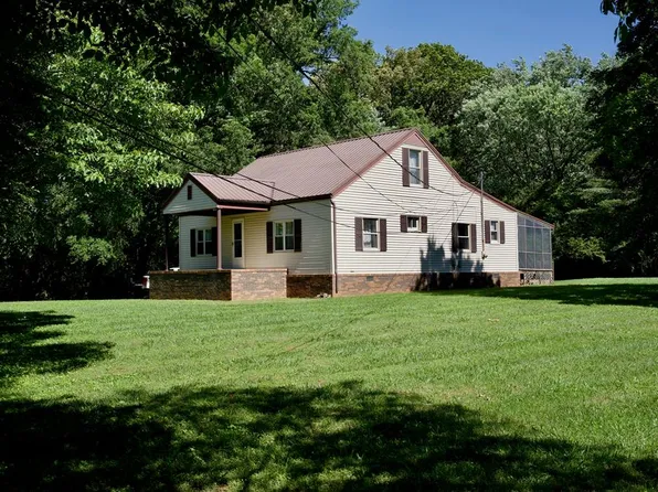 320 Marsh Dr, Sparta, TN 38583