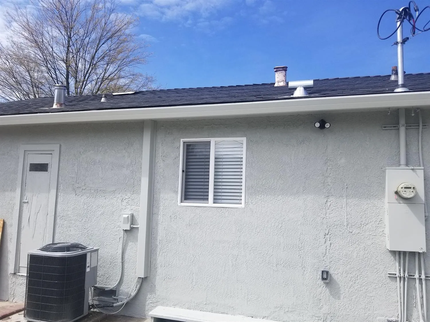 5521 49th St photo 1