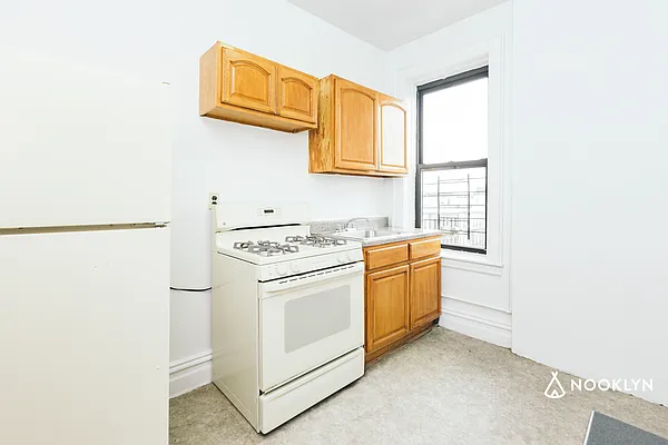 Rented by Nooklyn NYC LLC | media 17