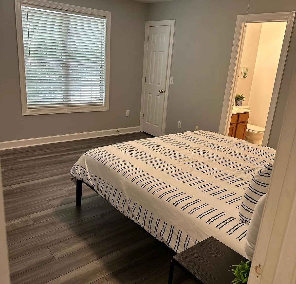 2 bed, 2.5 bath, 1825 sqft, $1,347 — Photo 1