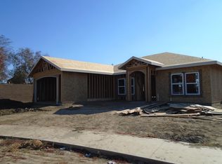 1385 Victory Ct, Hanford, CA 93230