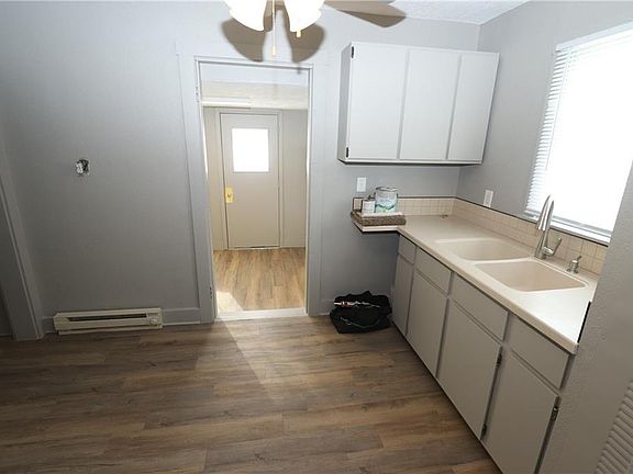 4th image of 722 W South 9th St